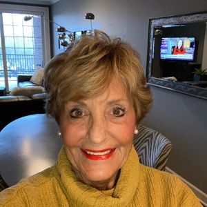 Meet your Posher, Debbie